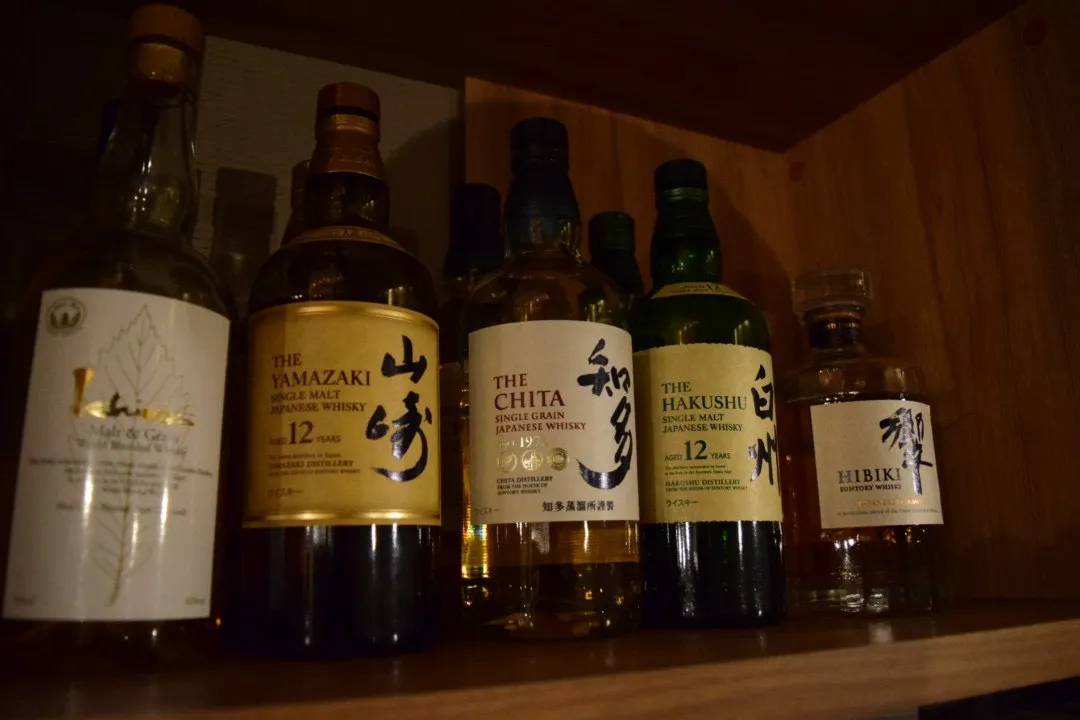 棚に並ぶジャパニーズウイスキー